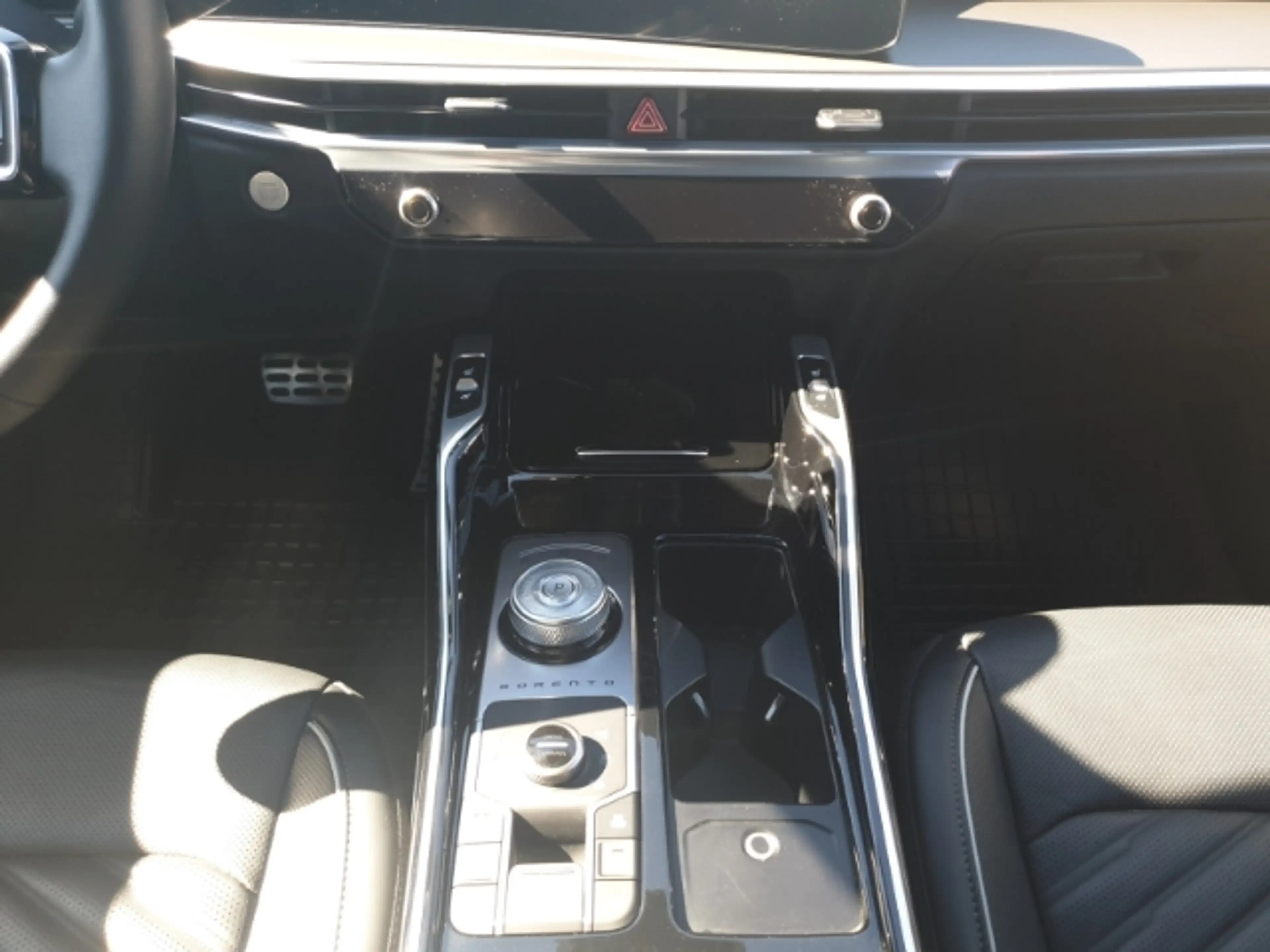 Kia Sorento 1.6 T-GDI PHEV AWD Platinum +Panorama — photo 15