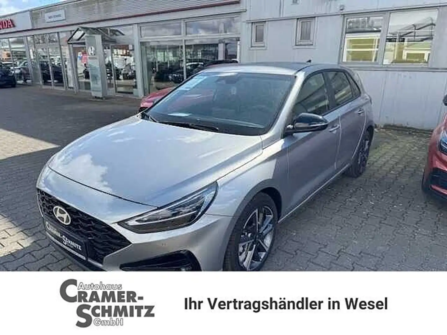 Hyundai i30 1.0 7-DCT Advantage Navi LED Silber - 1