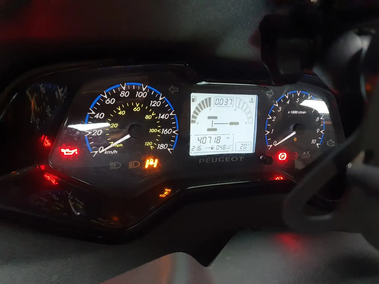 Peugeot Metropolis Negru - 2