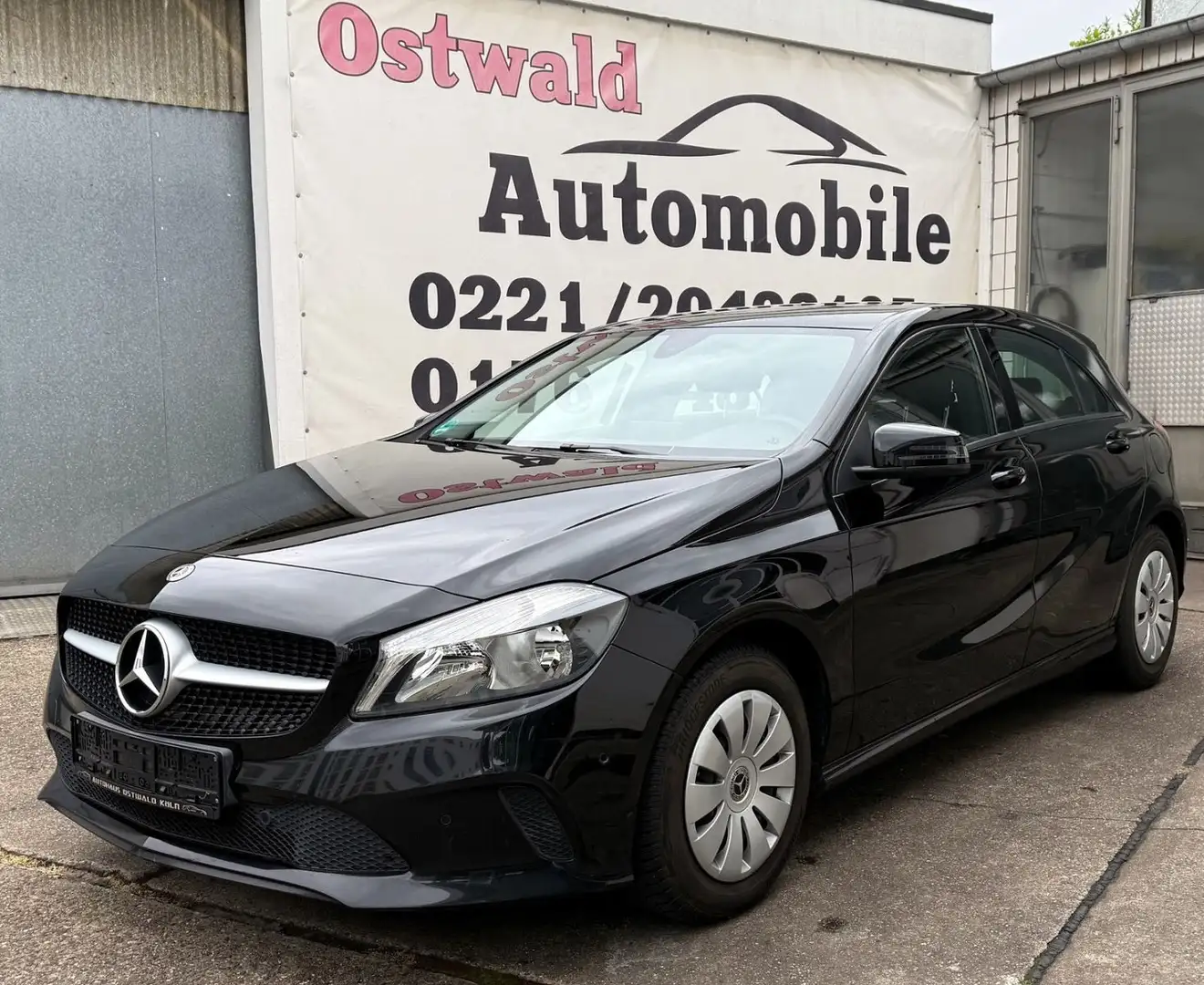 Mercedes-Benz A 180 d CDI BlueEfficiency 1.Hand Euro6 PDC MFL Nero - 2