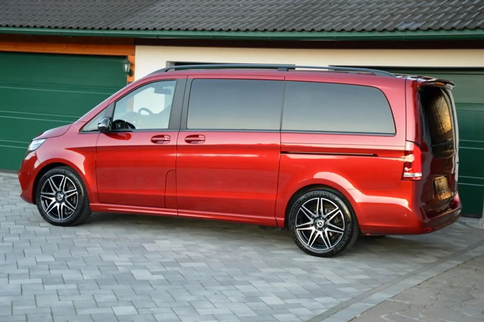 Mercedes-Benz V 300 V300 d EXCLUSIVE 4MATIC *AMG-Line*LUFT*Distronic* Rot - 2