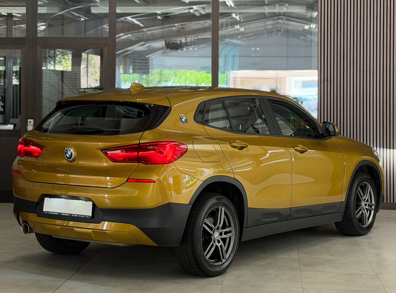 BMW X2 sDrive 18 i Advantage*LED*Navi*SHZ*PDC*Tüv/Au 09/2027 — photo 6