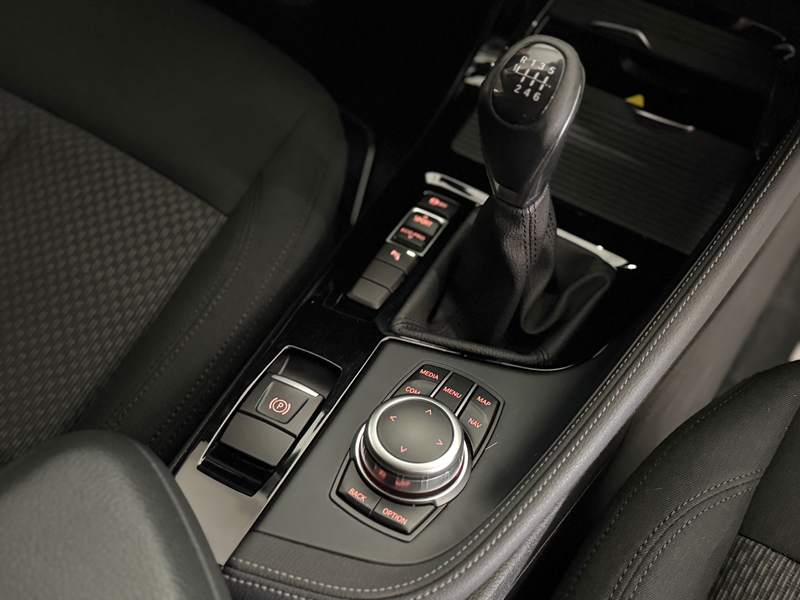 BMW X2 sDrive 18 i Advantage*LED*Navi*SHZ*PDC*Tüv/Au 09/2027 — photo 13