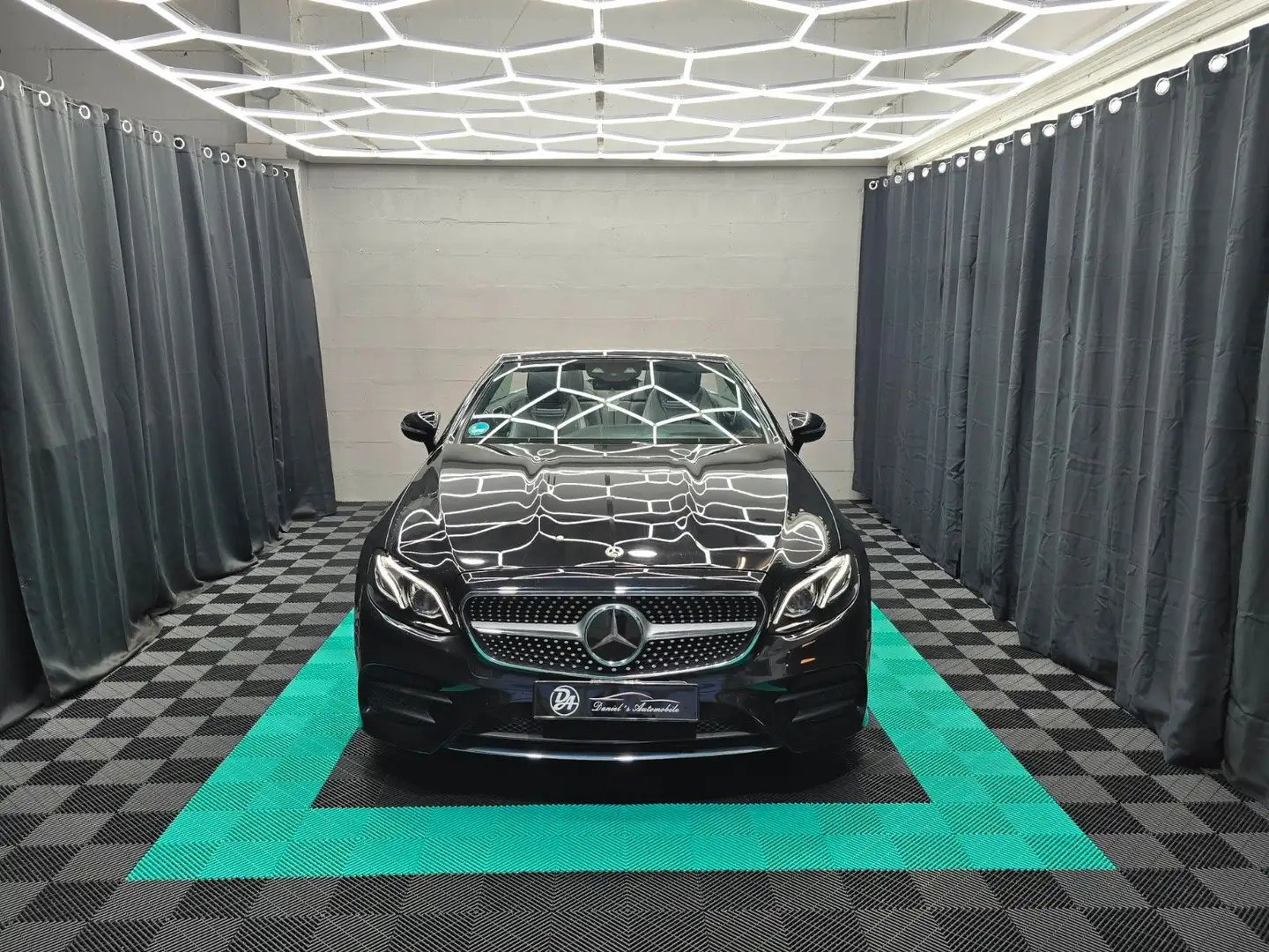 Mercedes-Benz E 300 E Cabrio AMG-Line/KAMERA/PDC/HEADUP Schwarz - 1