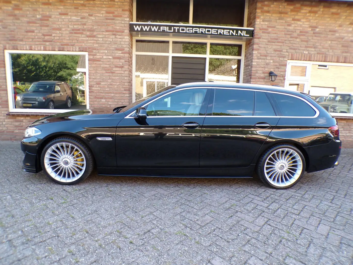 BMW 528 5-serie Touring 528i High Executive Automaat / Led Zwart - 2