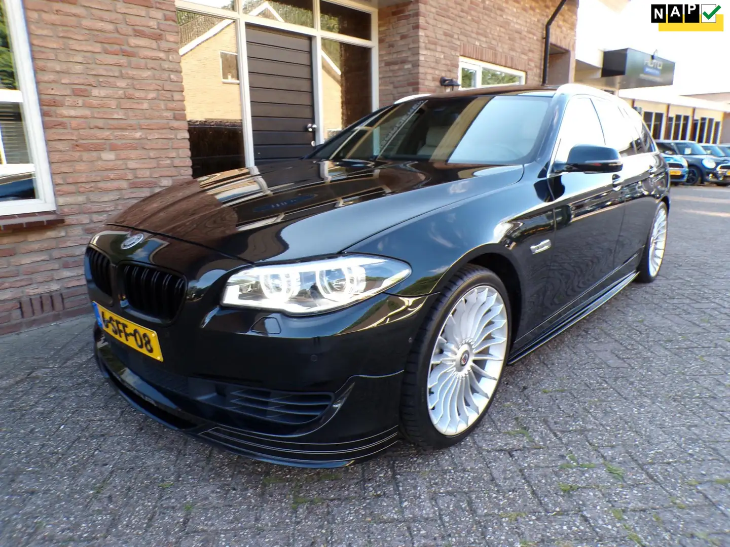 BMW 528 5-serie Touring 528i High Executive Automaat / Led Zwart - 1