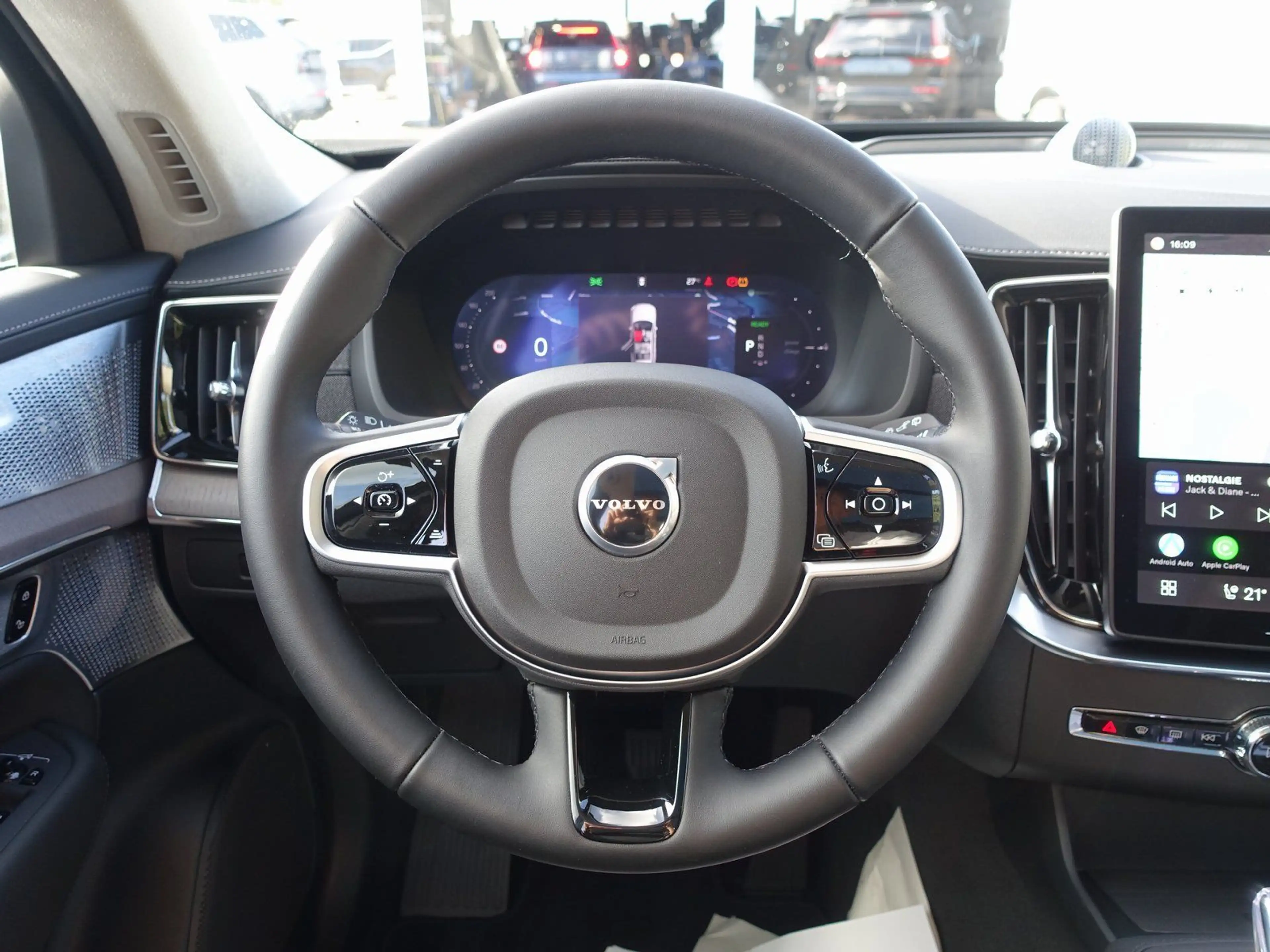 Volvo XC90 Ultra T8 AWD Plug-in/HUD/Pano/B&W/FourC — photo 13