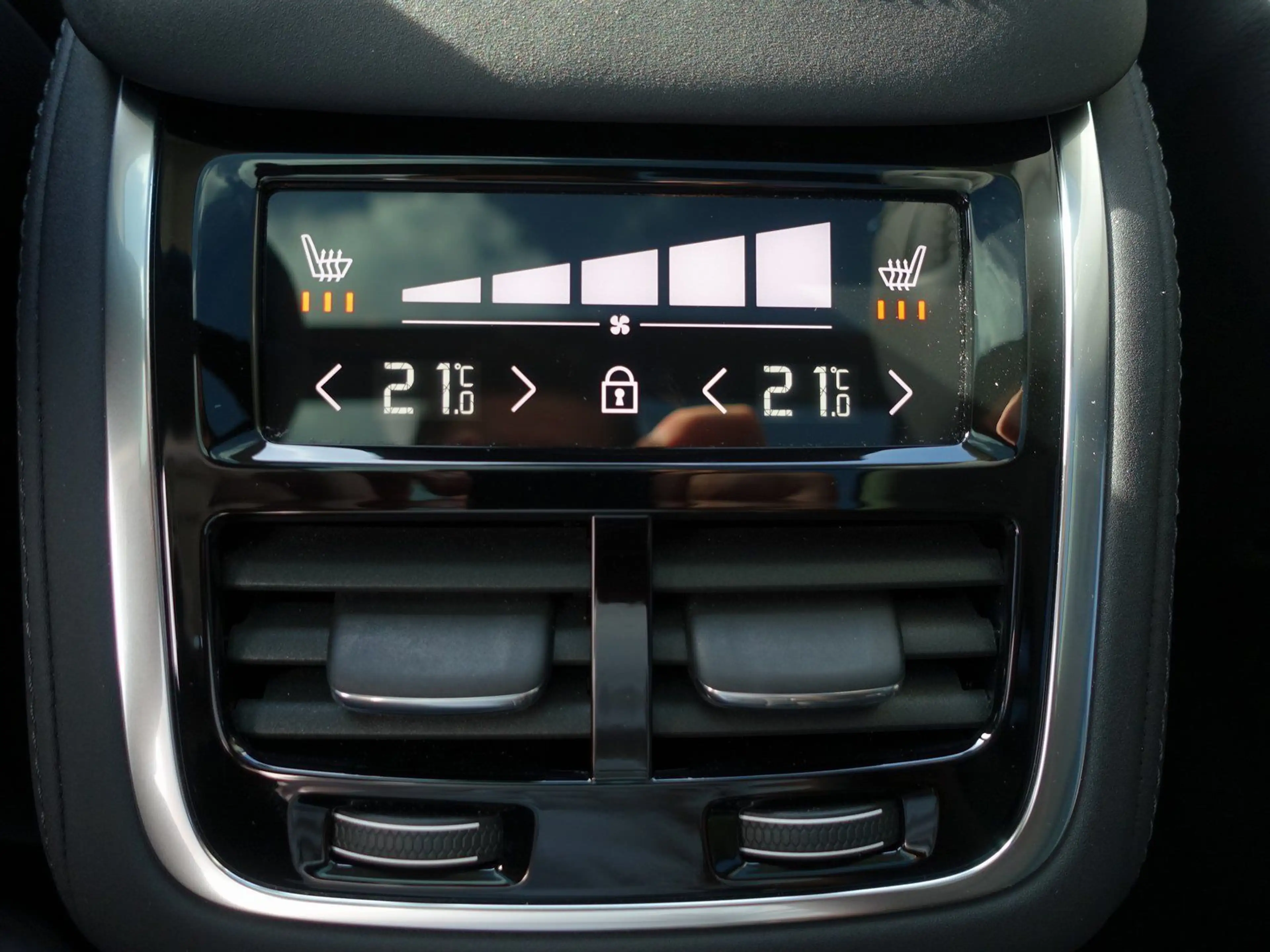 Volvo XC90 Ultra T8 AWD Plug-in/HUD/Pano/B&W/FourC — photo 14