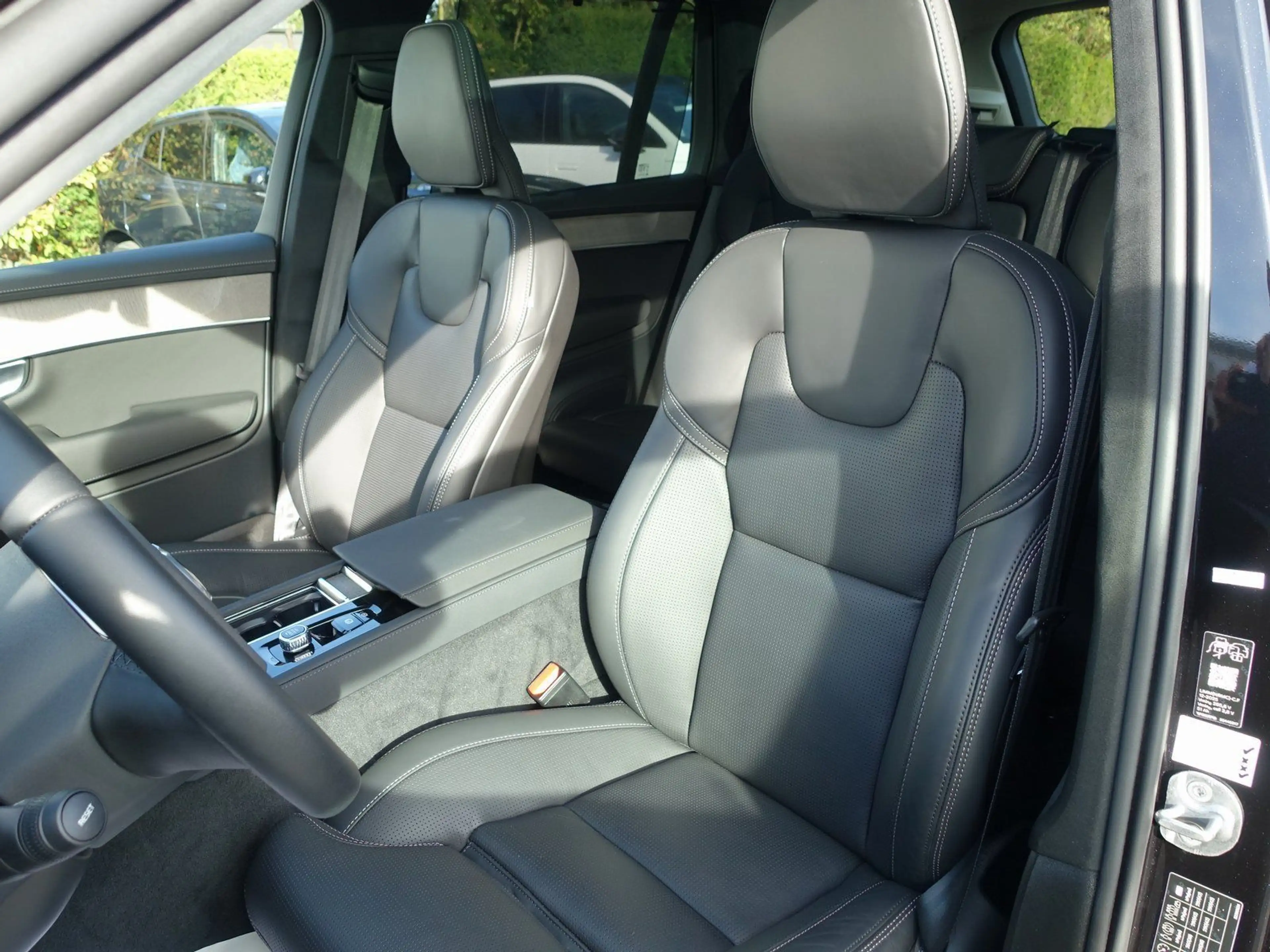 Volvo XC90 Ultra T8 AWD Plug-in/HUD/Pano/B&W/FourC — photo 11