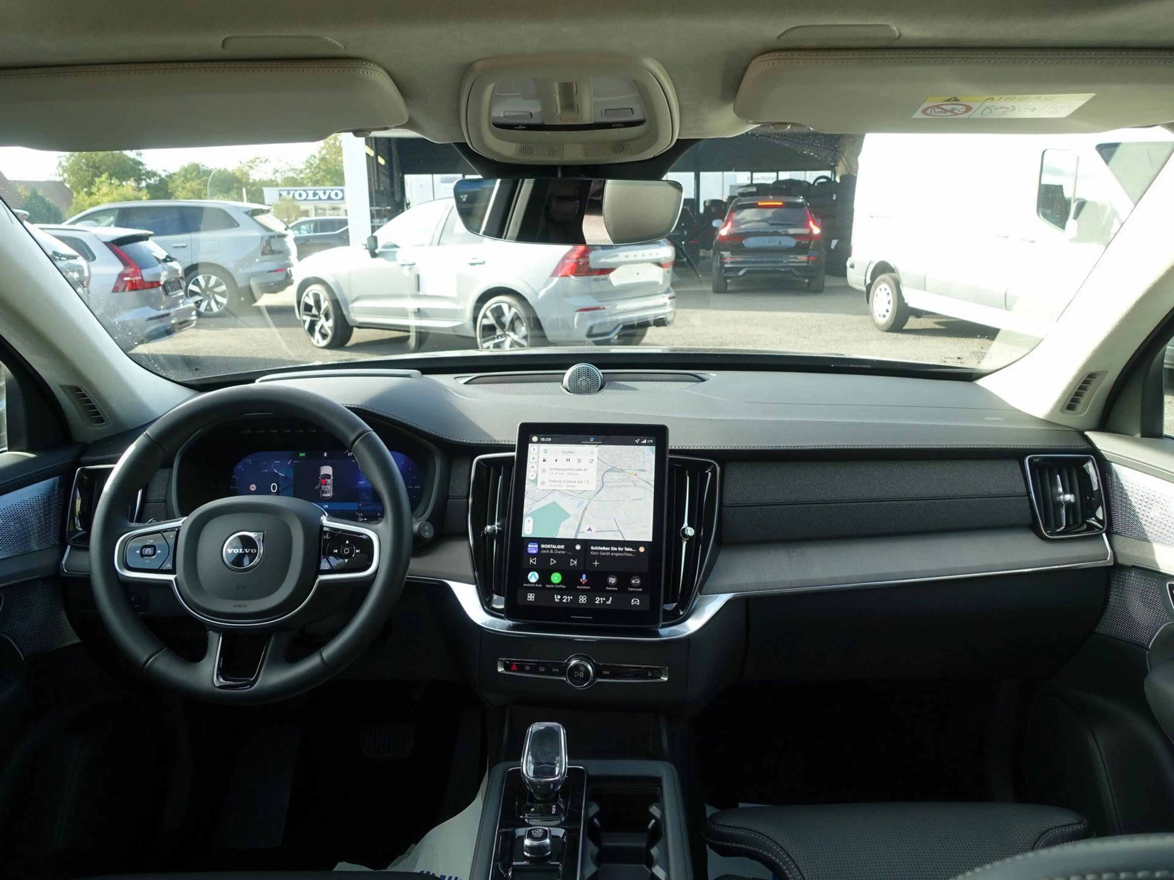 Volvo XC90 Ultra T8 AWD Plug-in/HUD/Pano/B&W/FourC — photo 12