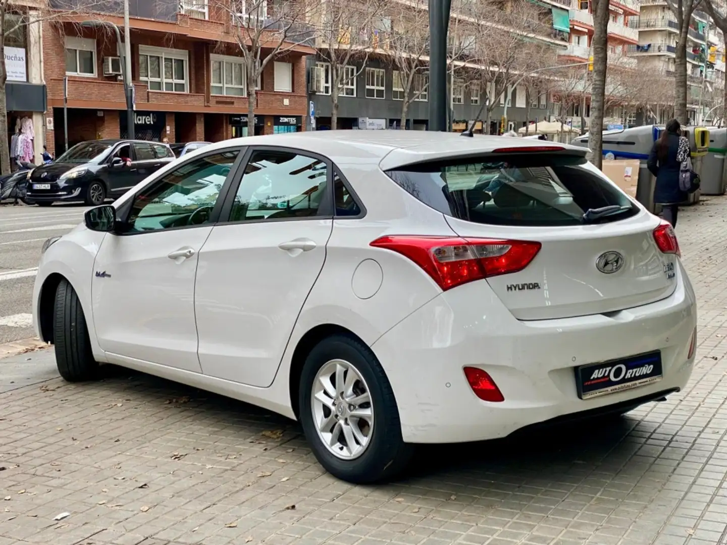 Hyundai i30 CW 1.6 GDI GLS Tecno S Weiß - 2