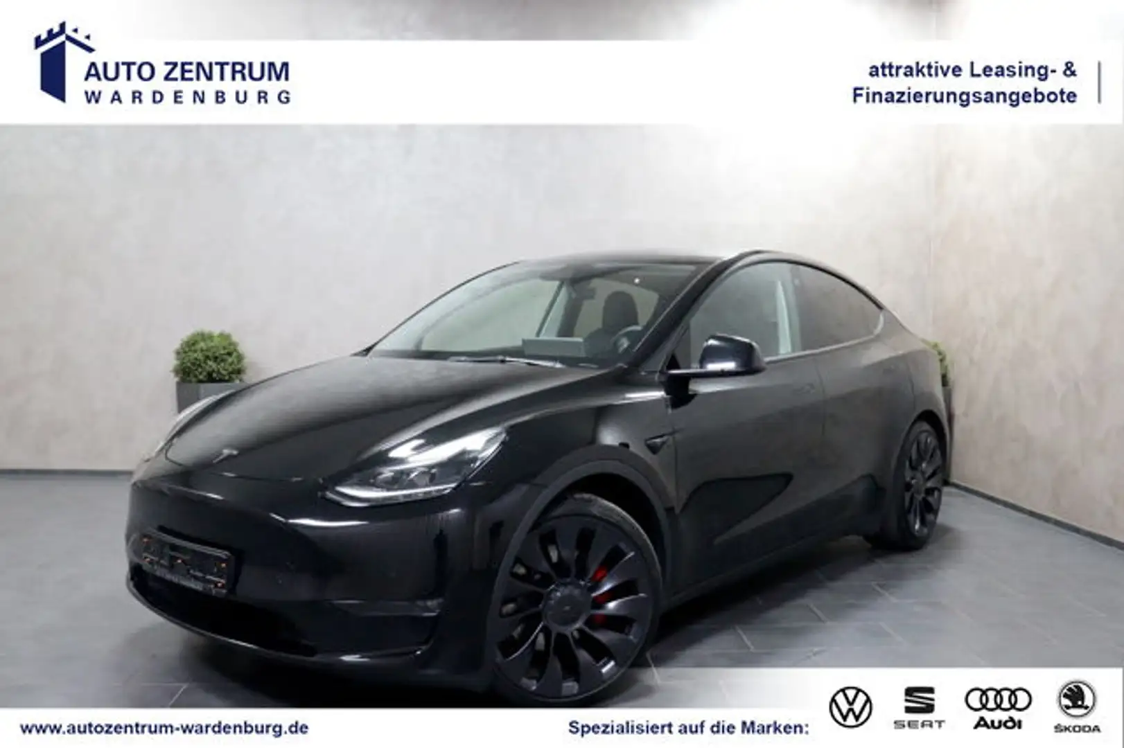 Tesla Model Y Performance Autopilot3 MATRIX 21ZOLL Performance Schwarz - 1