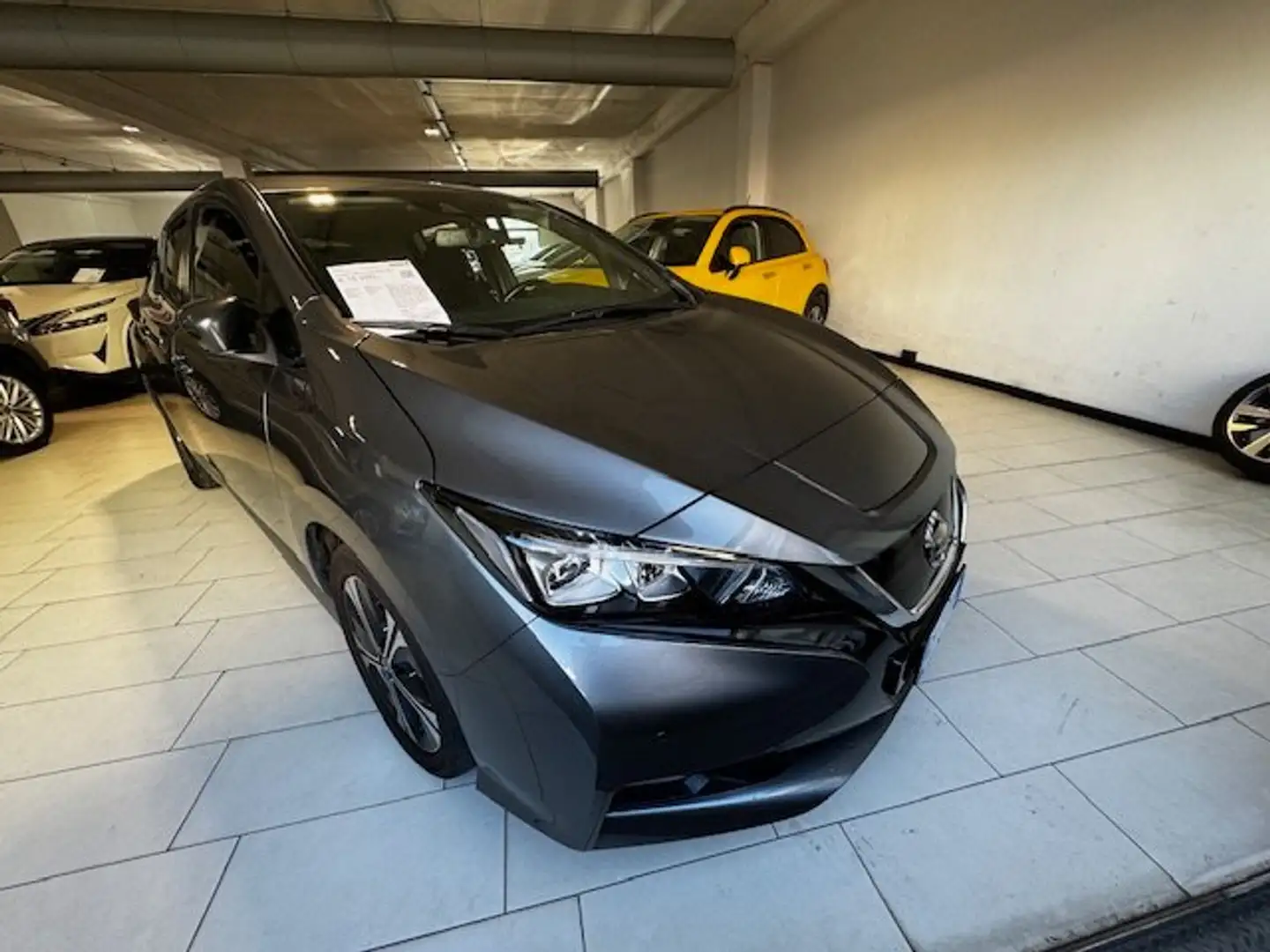 Nissan Leaf N-Connecta 40kWh 150cv PREZZO PROMO Grigio - 1