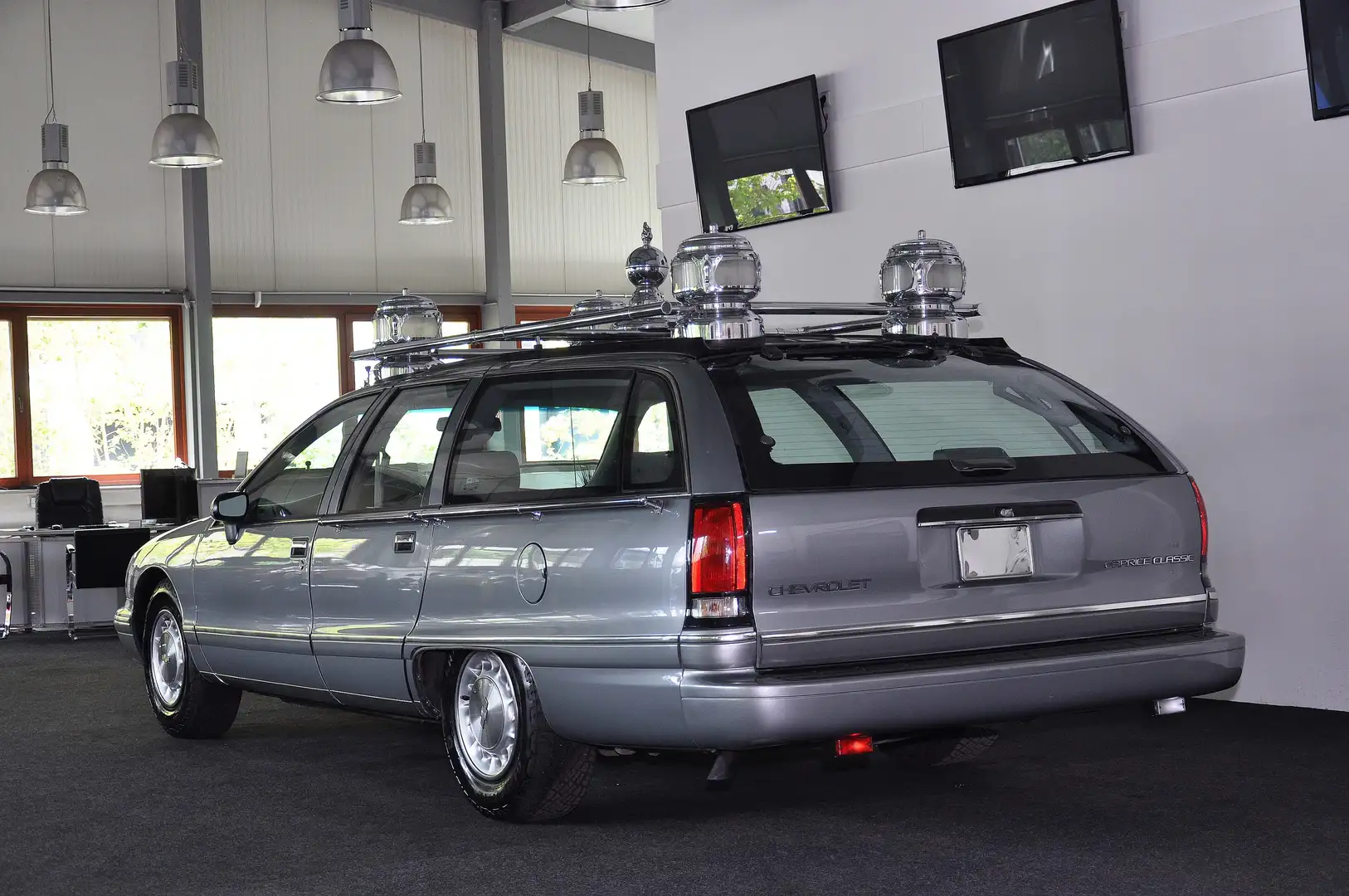 Chevrolet Caprice 5.7 V8 ! Erst 077.248 km ! H-Zulassung ! Grau - 2