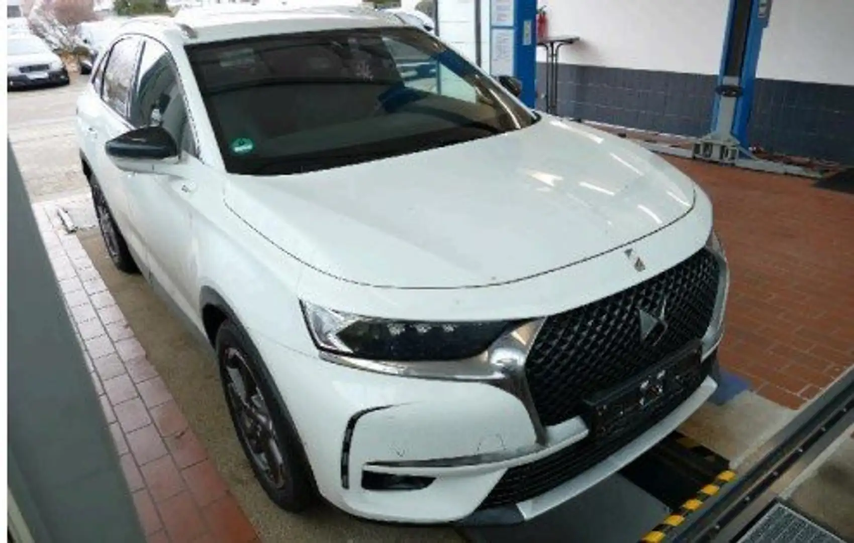 DS Automobiles DS 7 Crossback DS7 Crossback Hybrid 4x2 Rivoli + Navi./ Sitzh./ P Weiß - 2