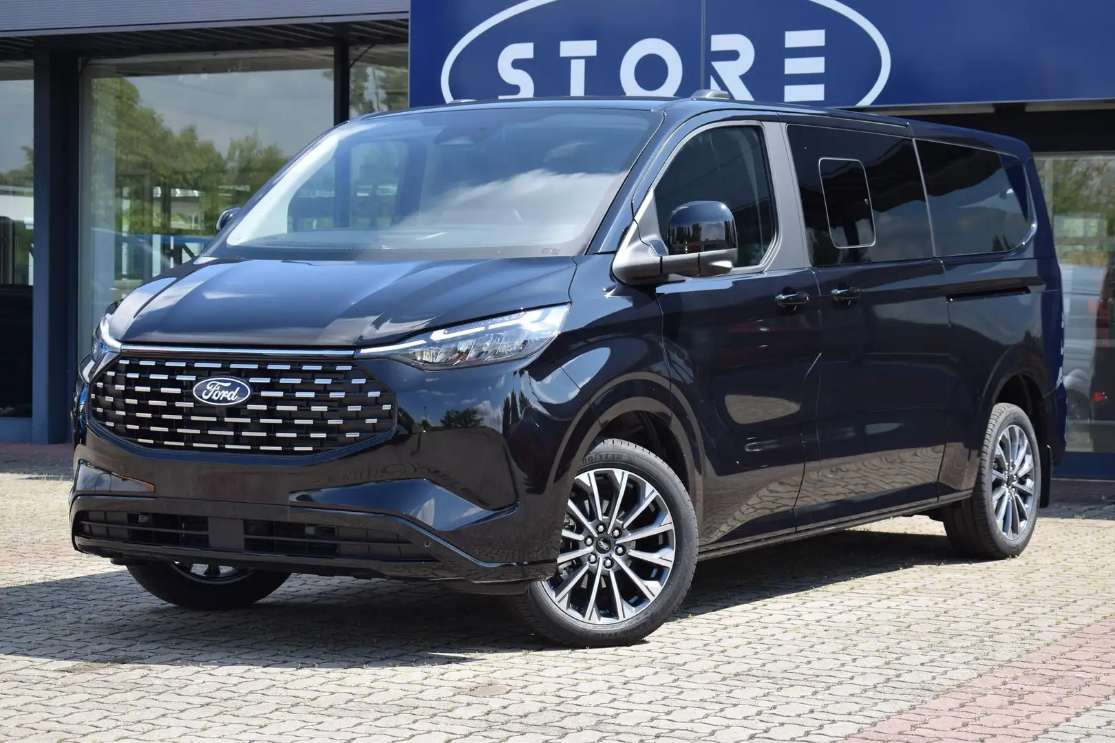 Ford Tourneo Custom L2H1 Titan X PHEV Vollausstatt 0% Zinsen Schwarz - 2