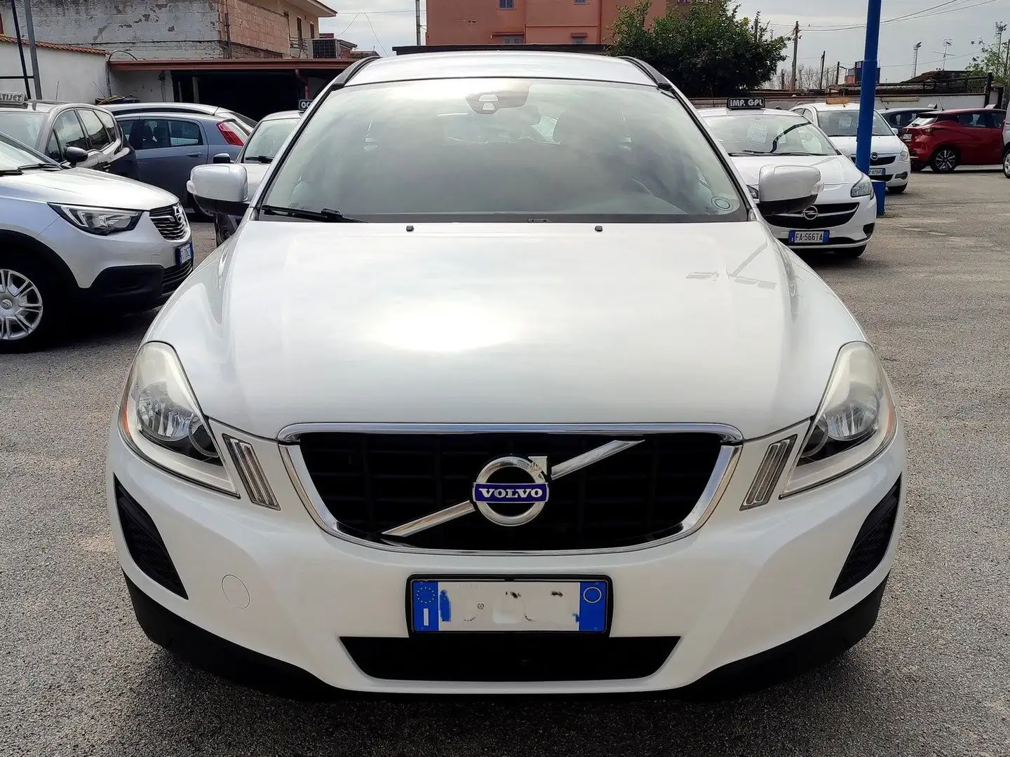 Volvo XC60 XC60 2.0 d4 (d3) Momentum Bianco - 2