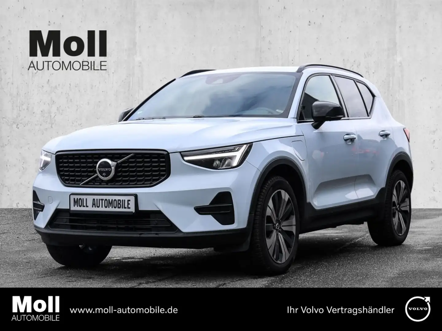 Volvo XC40 Plus Dark Recharge Plug-In Hybrid 2WD T5 Twin Engi Blau - 1