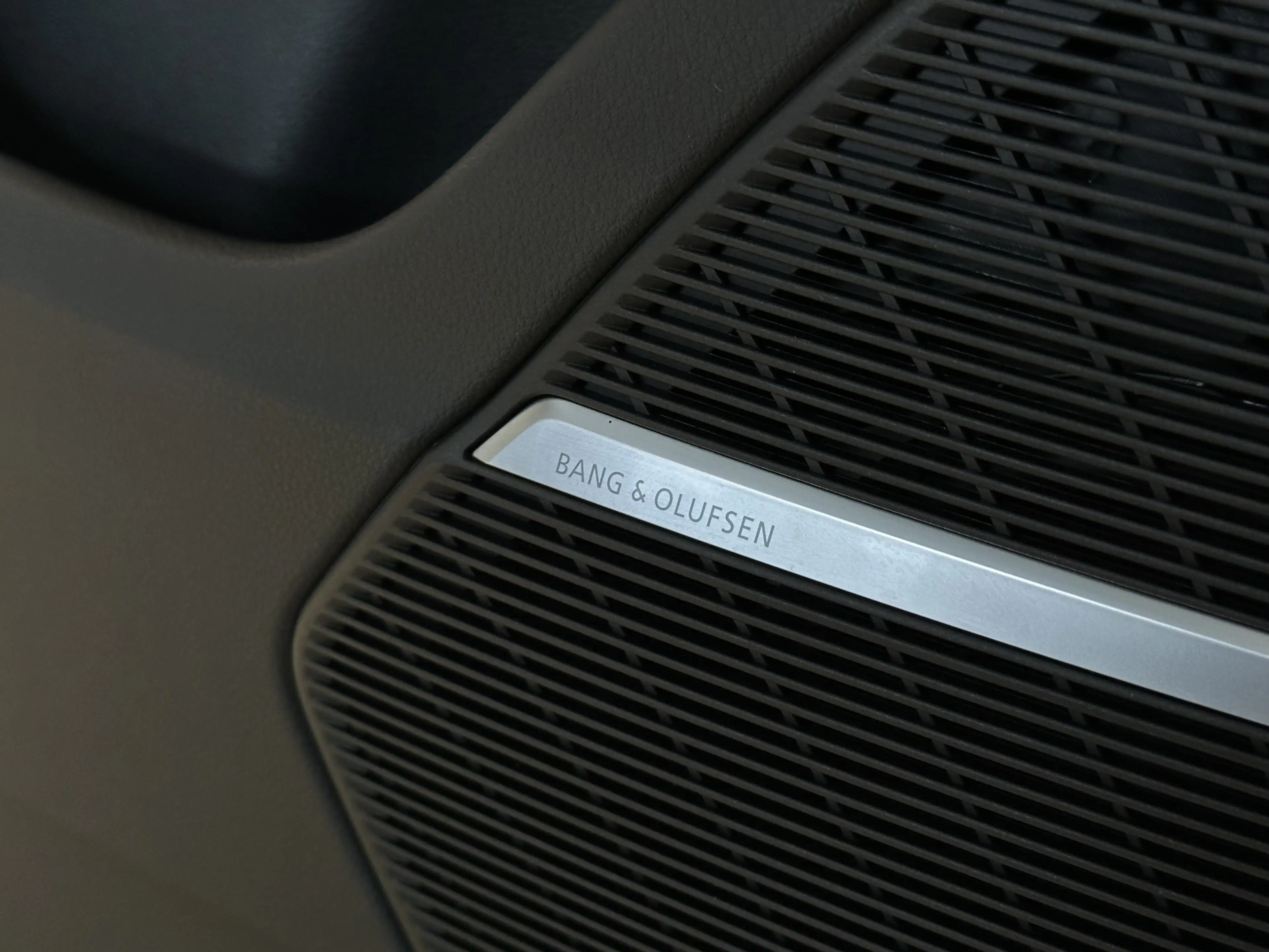 Audi RS Q8 Quattro Pano Leder Bang & Olufsen Memory — photo 13
