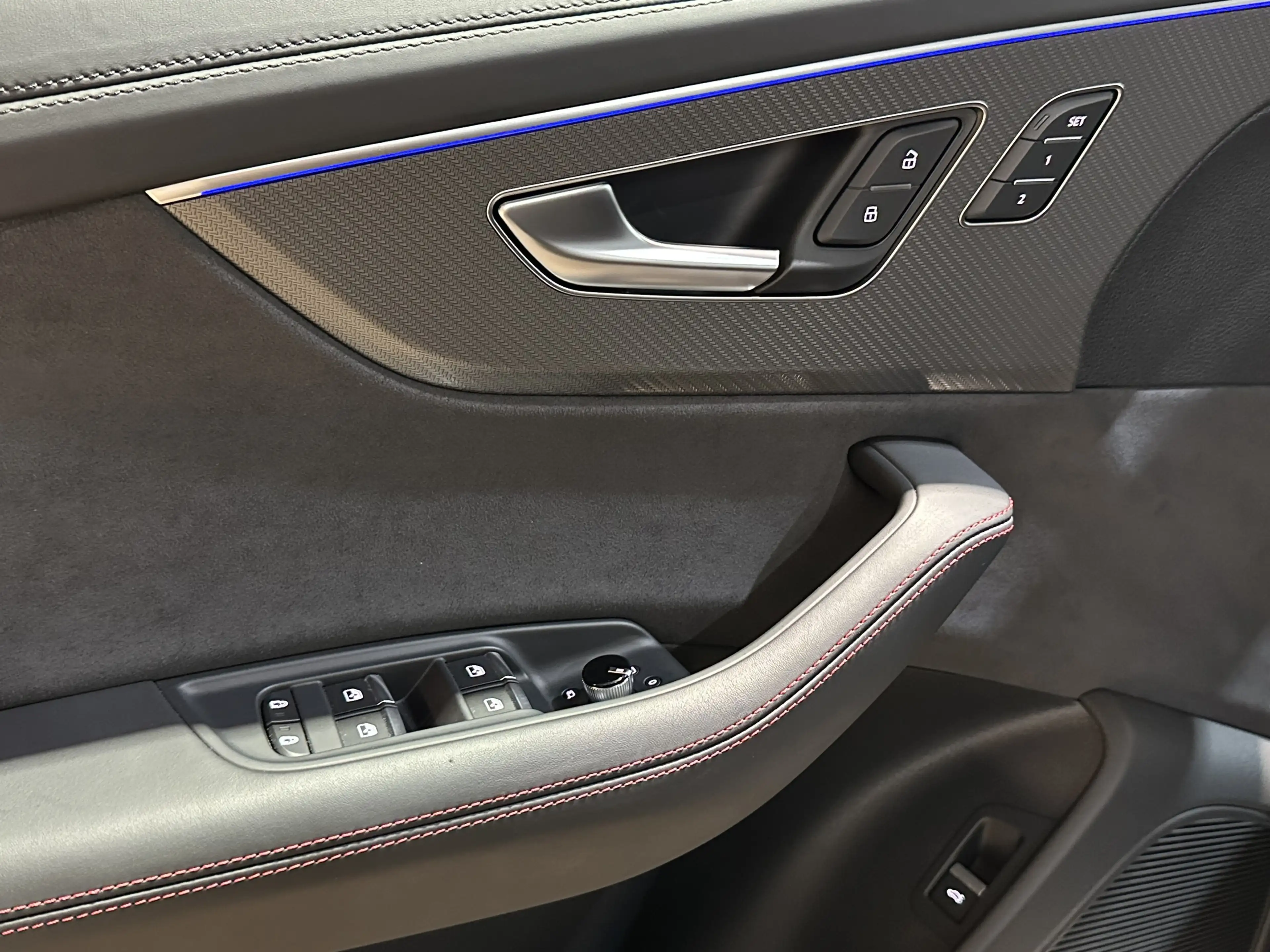Audi RS Q8 Quattro Pano Leder Bang & Olufsen Memory — photo 12