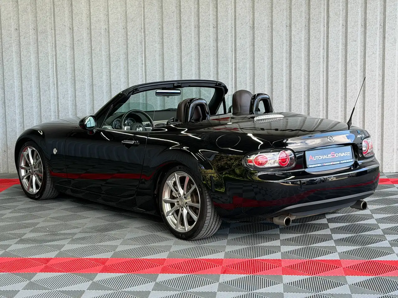 MAZDA MX-5 ROADSTER COUPÉ 2.0 160ch NISEKO - TOIT RIGIDE ÉLECTRIQUE - CUIR - SIÈGES CHAUFFANTS - CLIMATISATION AUTOMATIQUE
