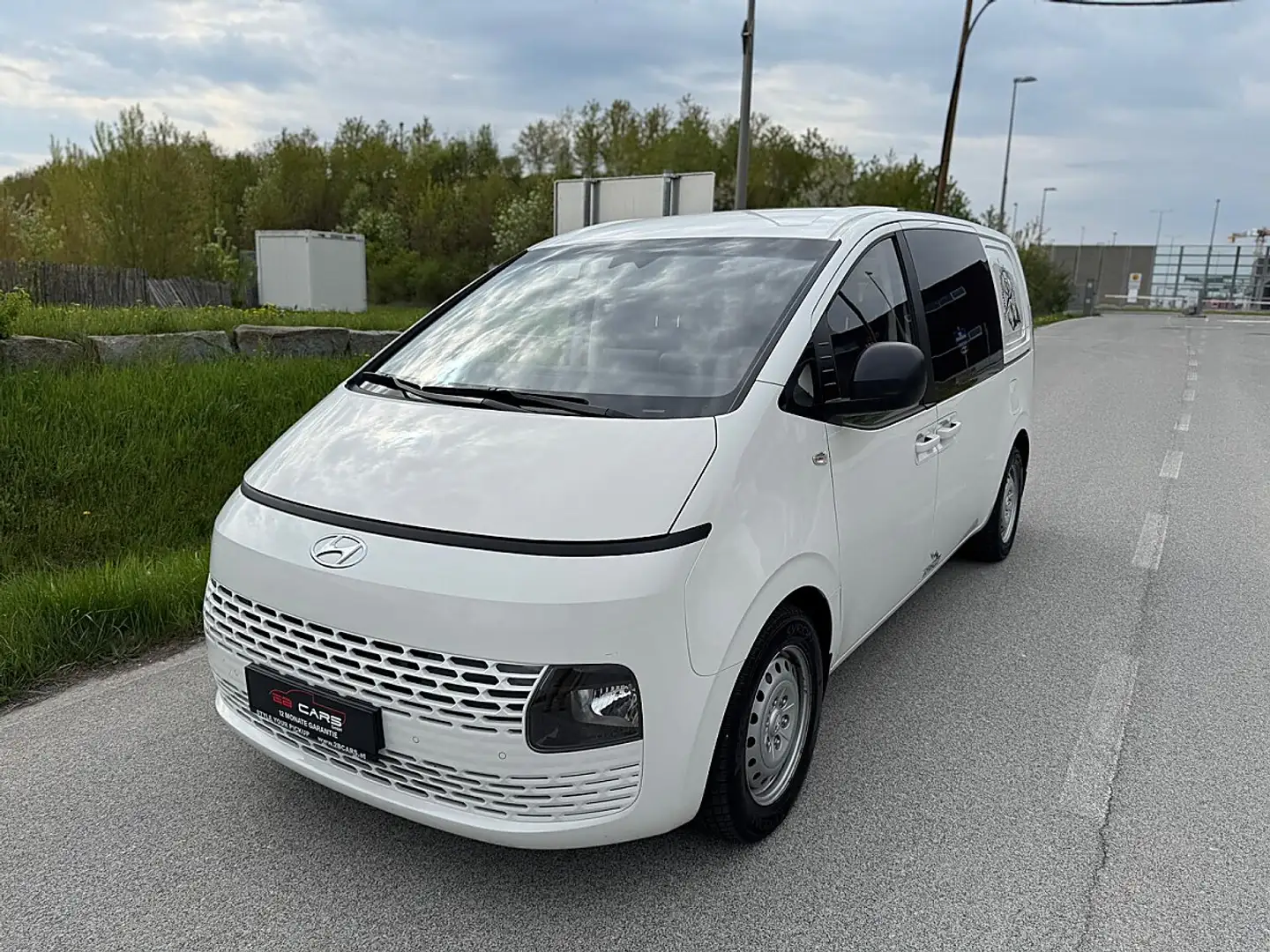 Hyundai Staria Transporter DoKa 2,2 CRDi / WENIG KILOME... Weiß - 2