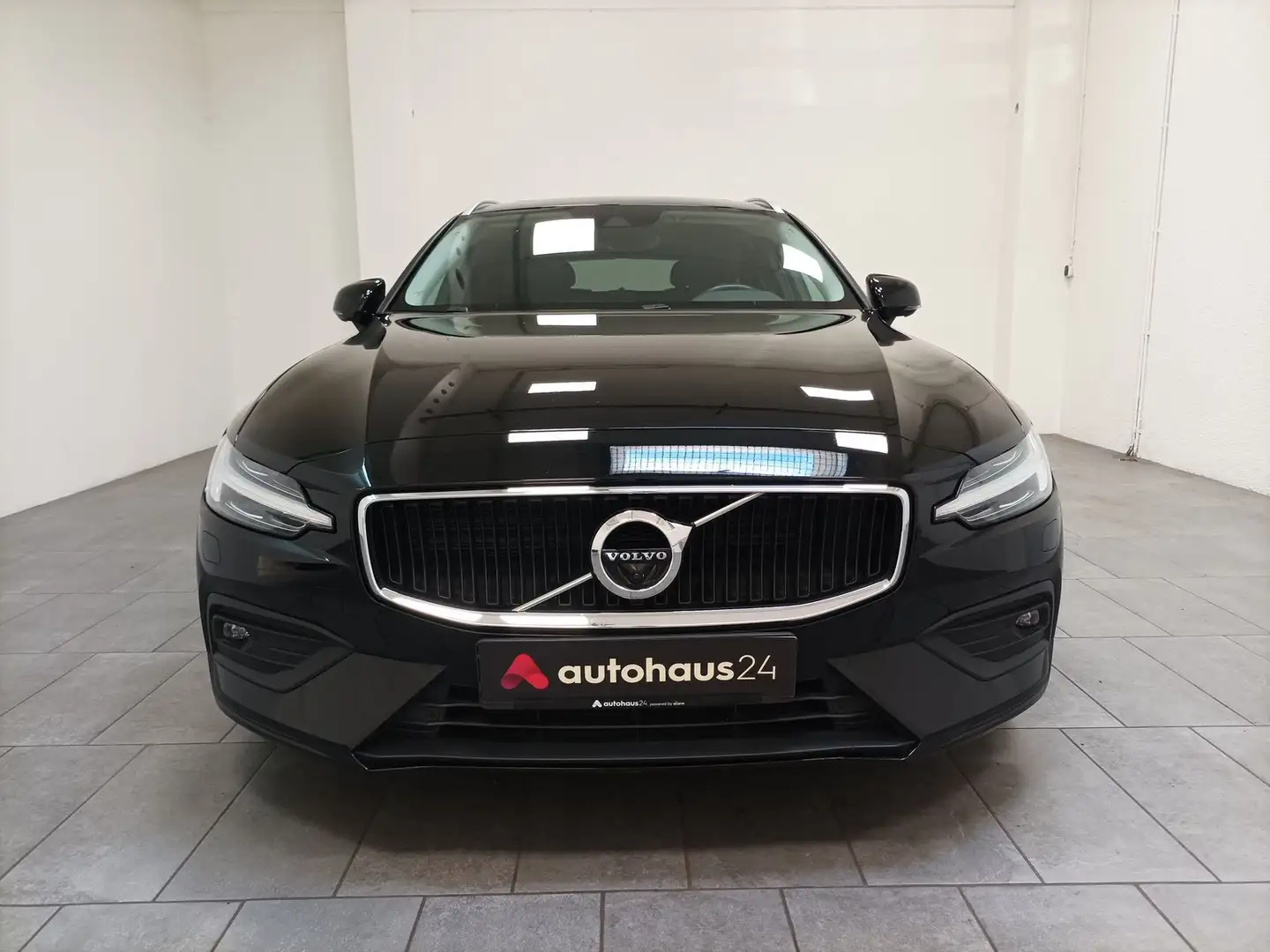Volvo V60 V 60 B3 Momentum Pro Navi|CAM|SHD|Sitzhzg. Zwart - 2