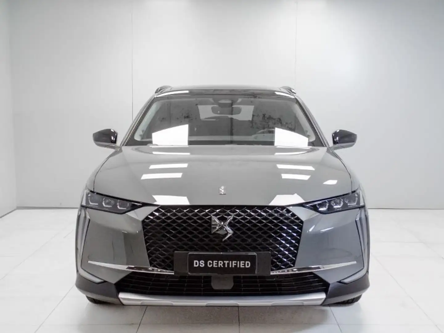 DS Automobiles DS 4 1.6 e-tense phev Cross Rivoli 225cv auto Šedá - 2