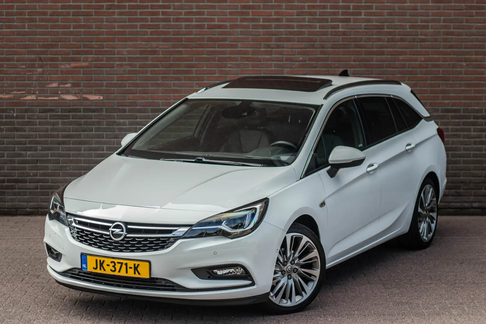 Opel Astra 1.4 Turbo Innovation, Origineel NL, Schuifdak, Led Wit - 2