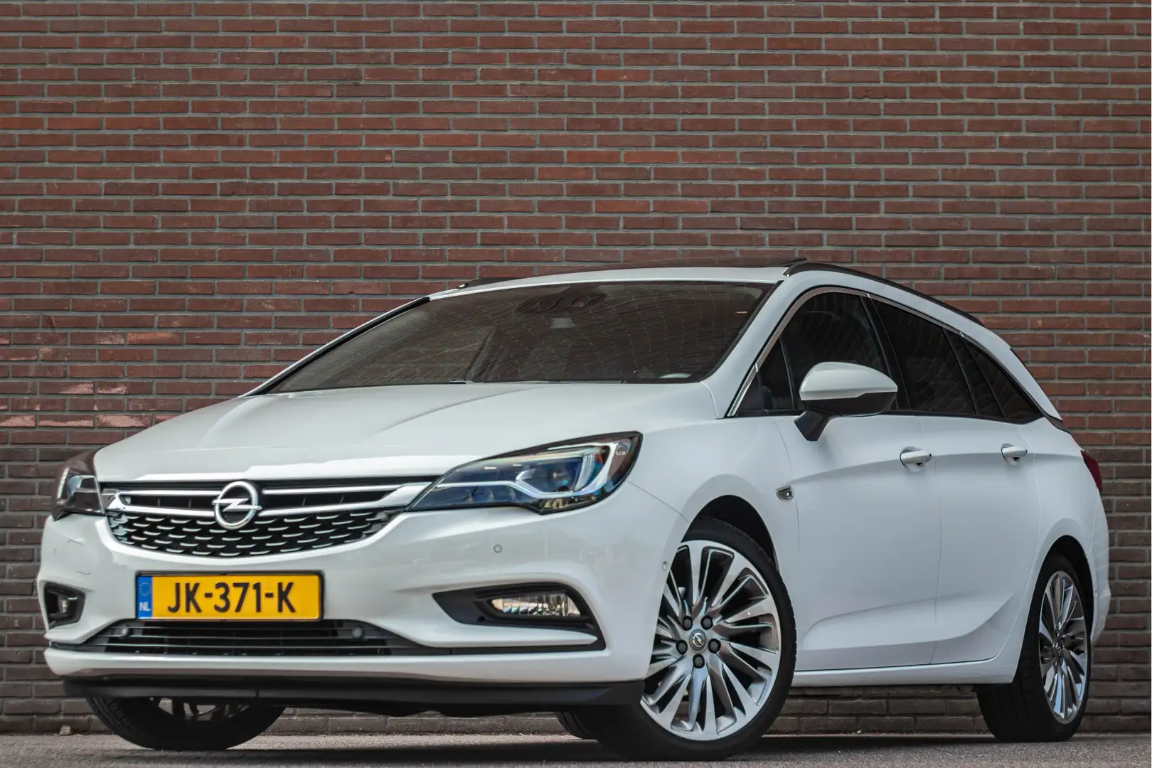 Opel Astra 1.4 Turbo Innovation, Origineel NL, Schuifdak, Led Wit - 1
