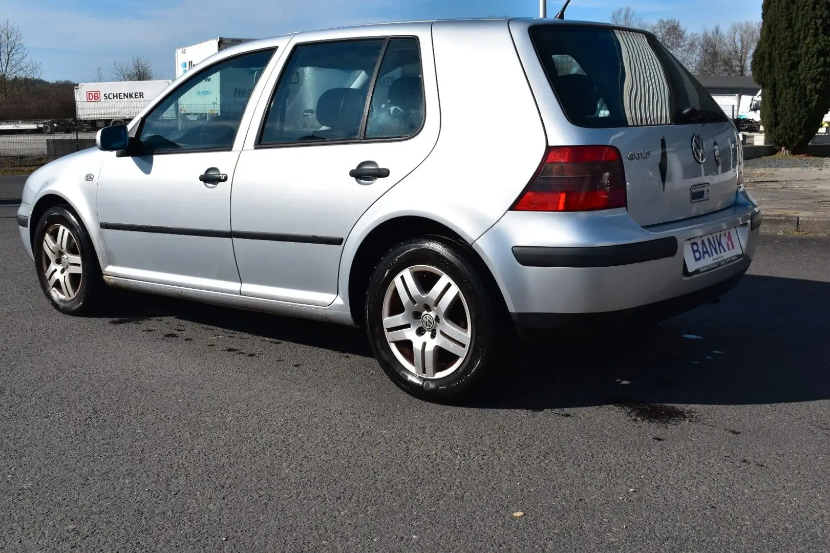 Volkswagen Golf 1.6 AUTO EDITION *ZR NEU*TÜV NEU*INSP.NEU* Silber - 2