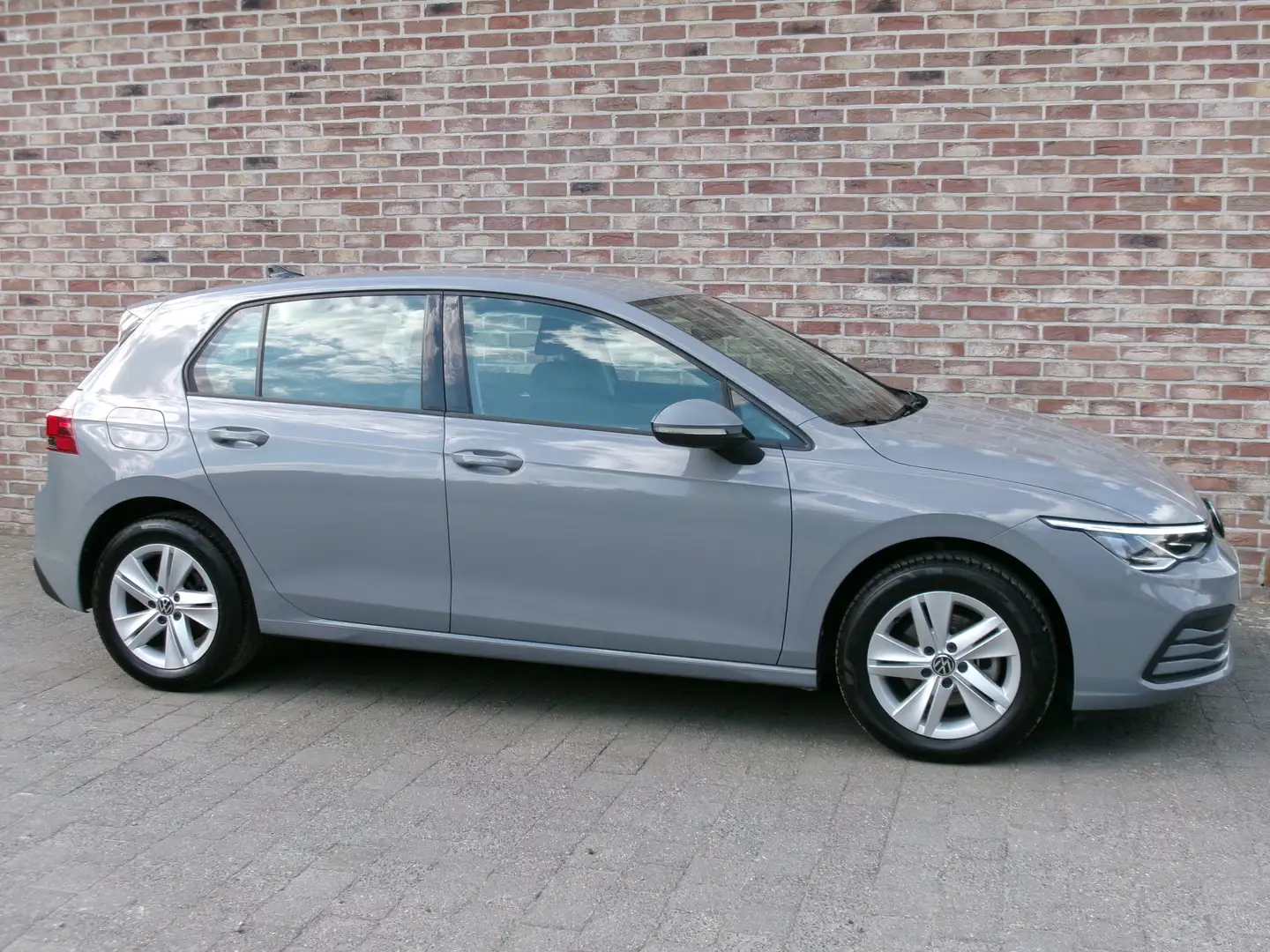 Volkswagen Golf 2.0 SCR TDi Life     36.350Km !!! Gris - 2