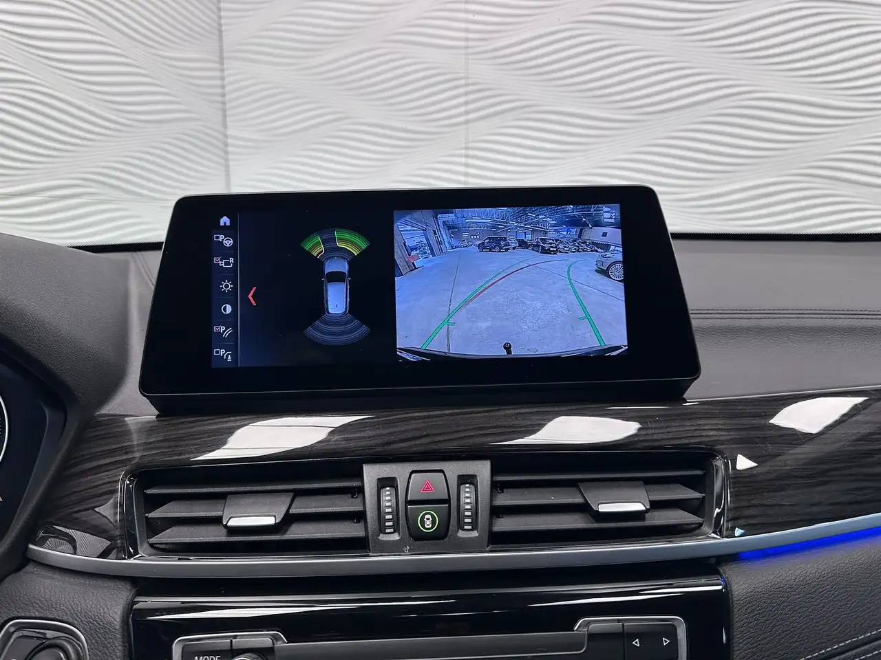 BMW X1 sDrive18i*AUT*SPORTZETELS*XLINE*CAMERA*HUD*, миниатюра 29