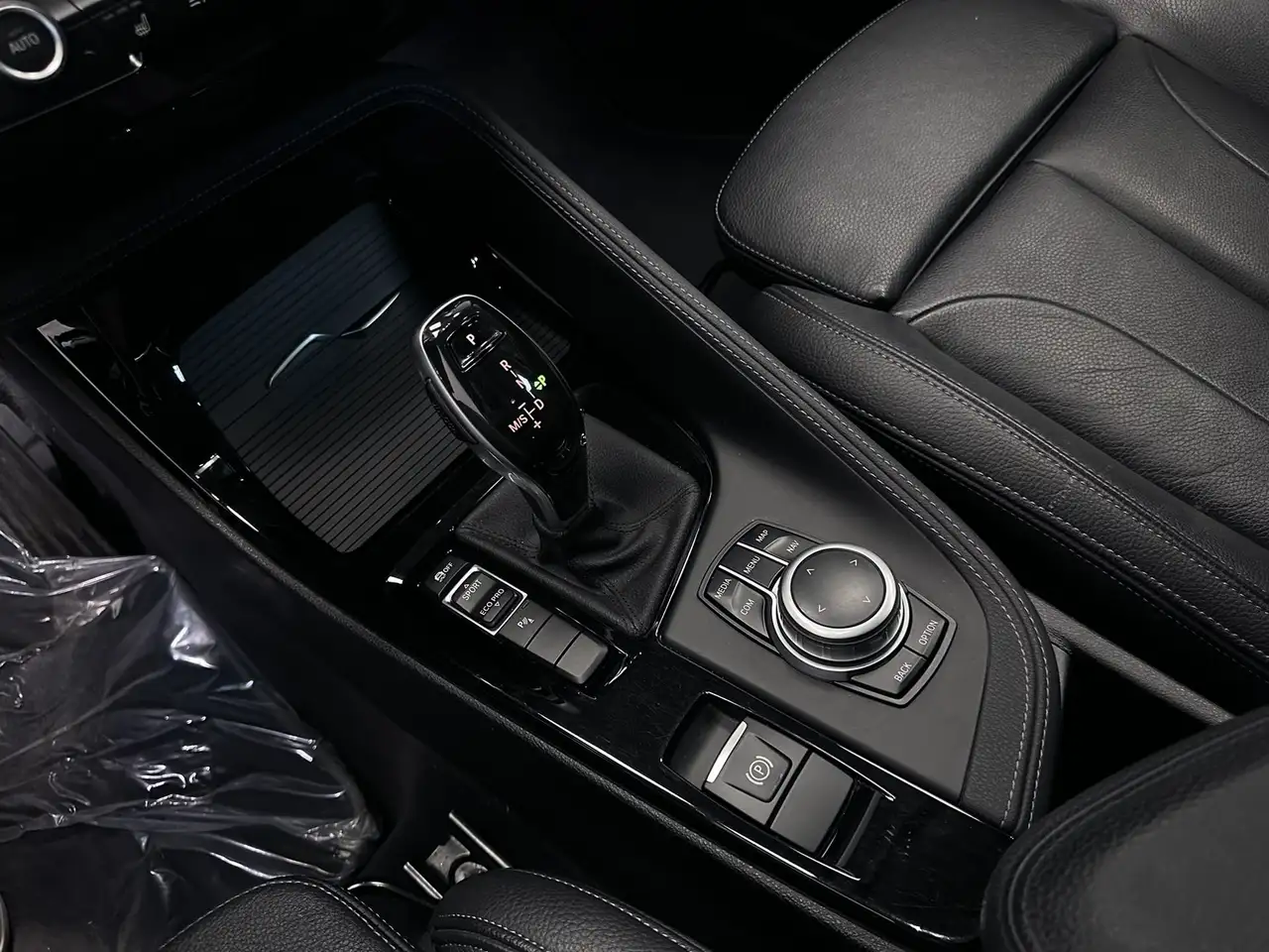 BMW X1 sDrive18i*AUT*SPORTZETELS*XLINE*CAMERA*HUD*, миниатюра 25