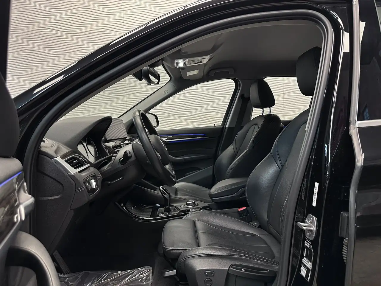 BMW X1 sDrive18i*AUT*SPORTZETELS*XLINE*CAMERA*HUD*, миниатюра 19