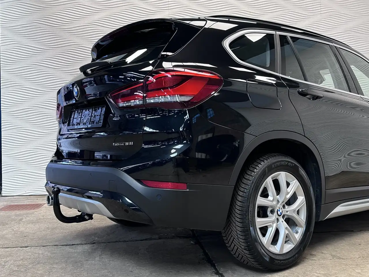 BMW X1 sDrive18i*AUT*SPORTZETELS*XLINE*CAMERA*HUD*, миниатюра 12