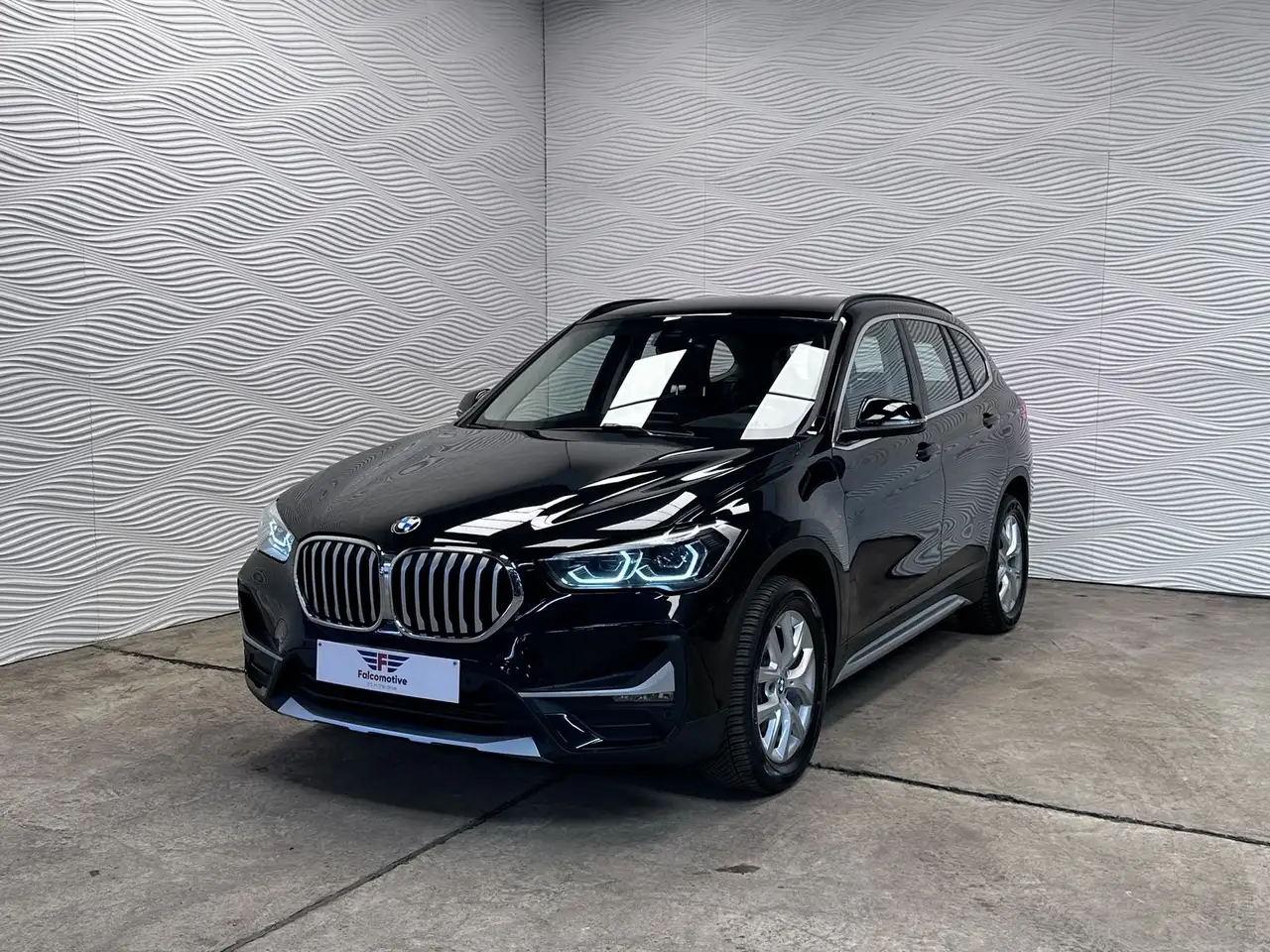 BMW X1 sDrive18i*AUT*SPORTZETELS*XLINE*CAMERA*HUD*, миниатюра 3