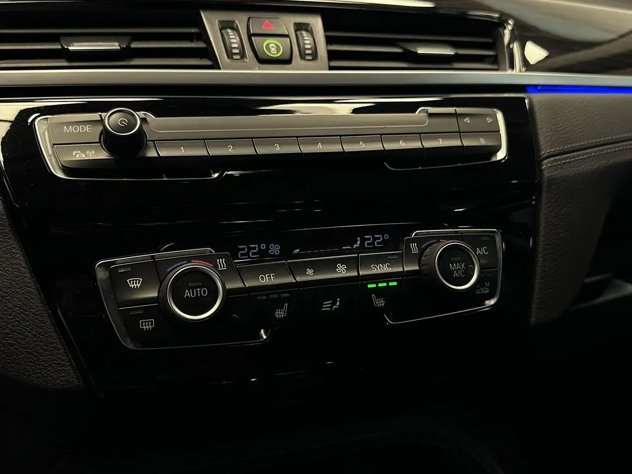 BMW X1 sDrive18i*AUT*SPORTZETELS*XLINE*CAMERA*HUD*, миниатюра 27