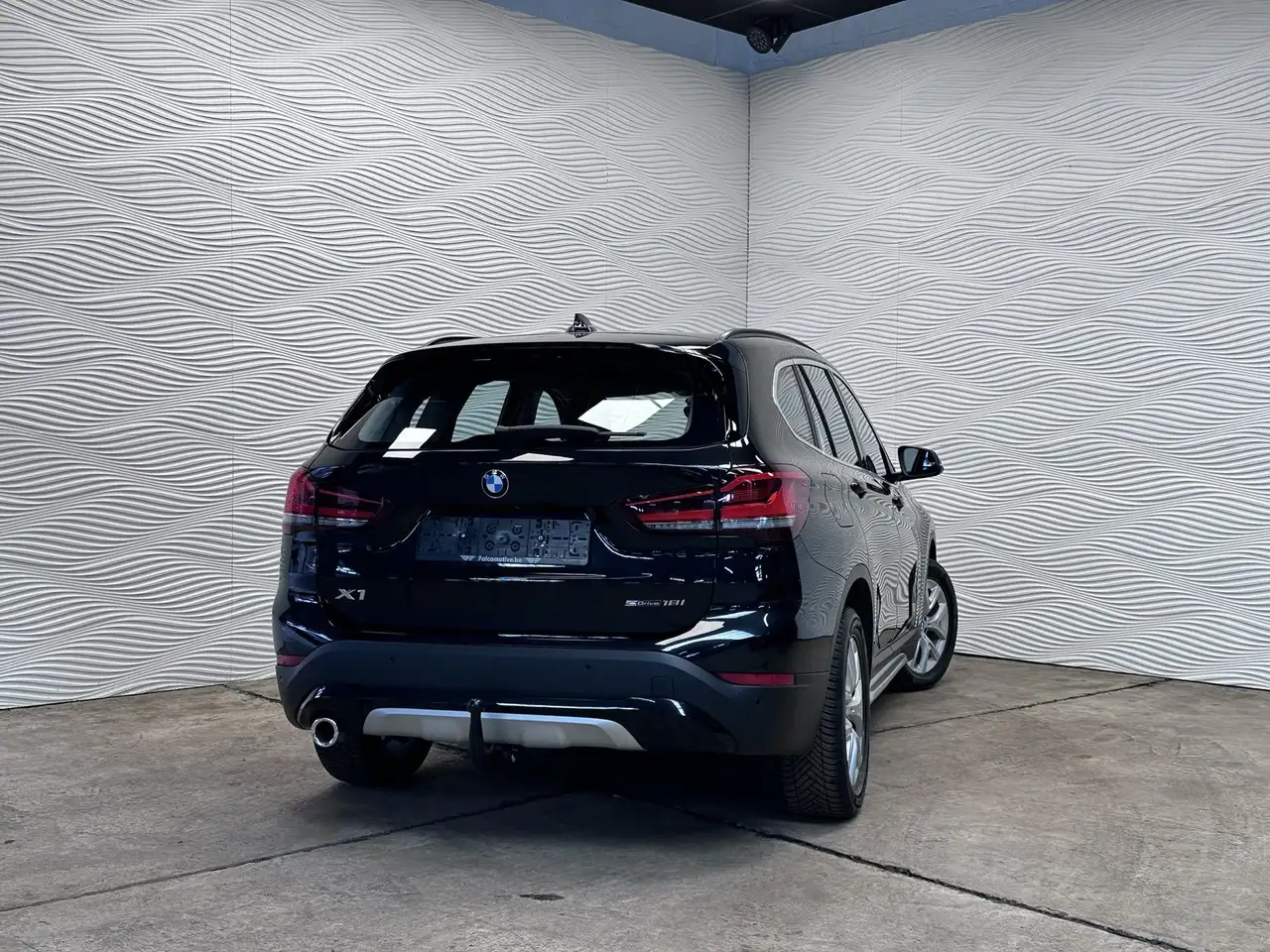BMW X1 sDrive18i*AUT*SPORTZETELS*XLINE*CAMERA*HUD*, миниатюра 9
