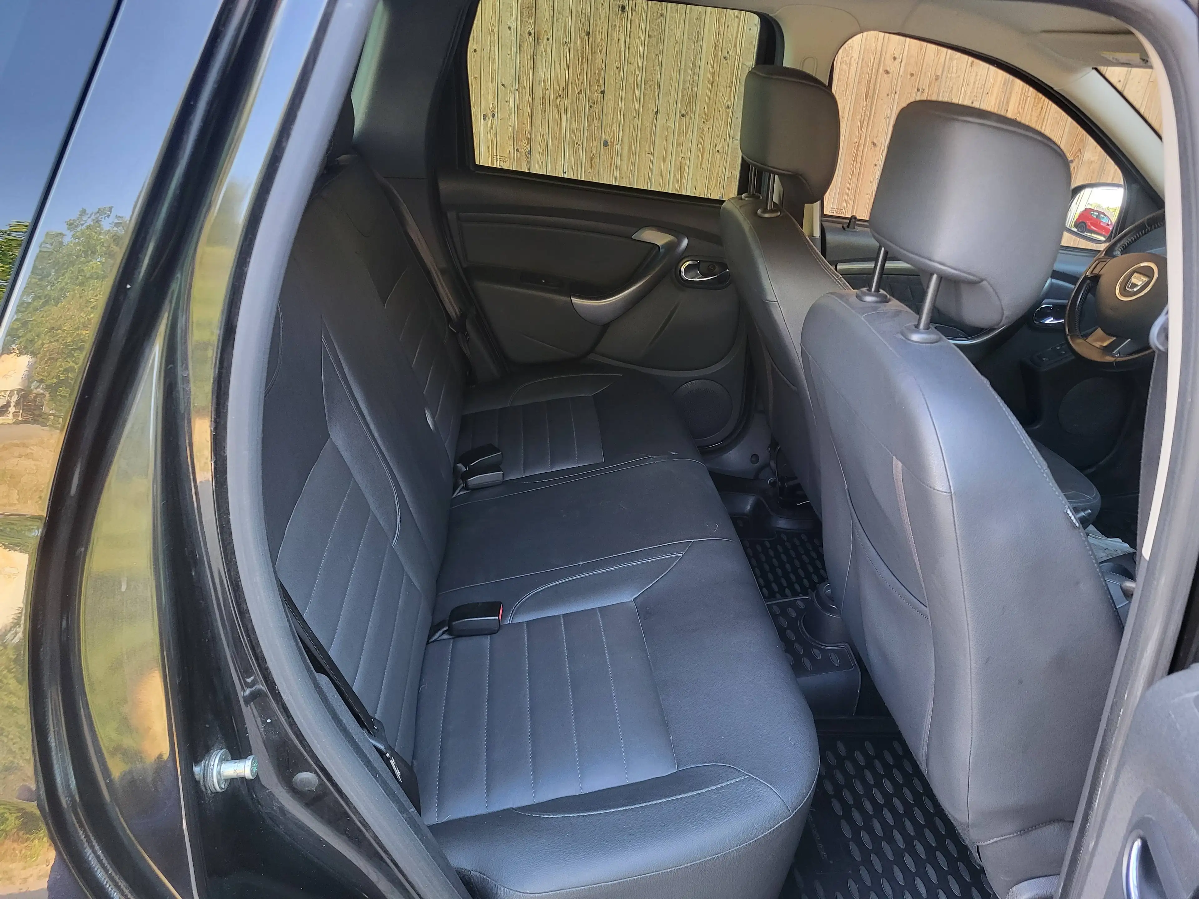 Dacia Duster Prestige 4x2 — photo 15