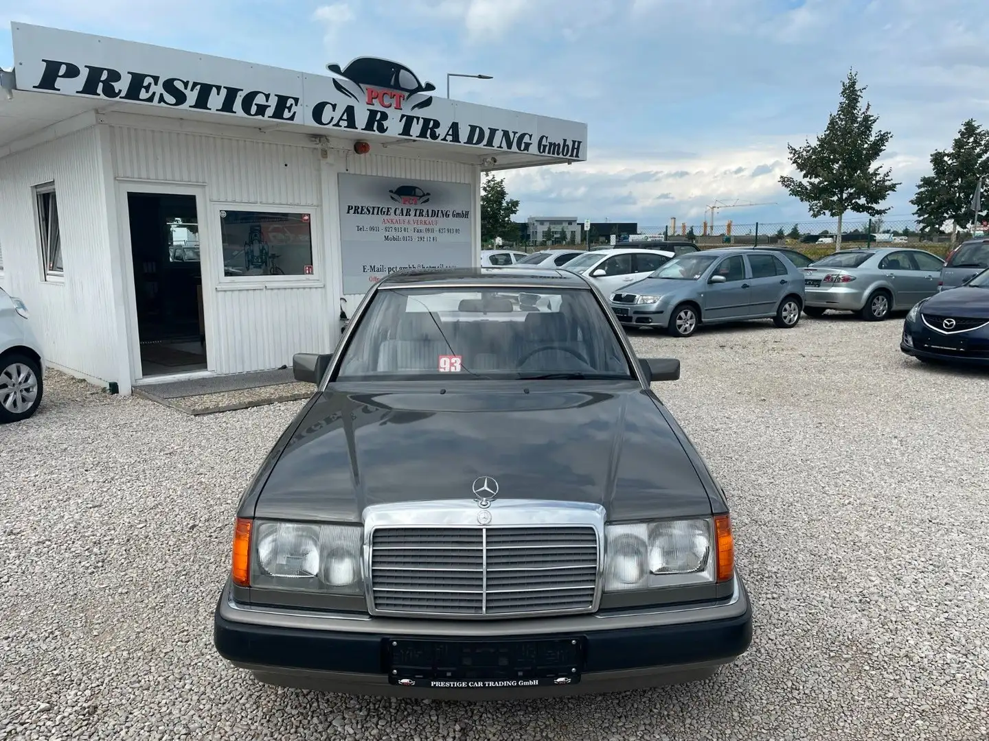 Mercedes-Benz 230 E*2.HAND*H-GUTACHTEN*STANDHEIZUNG* Hnědá - 2