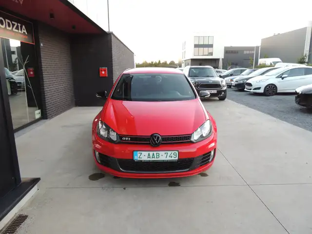 Volkswagen Golf view 4