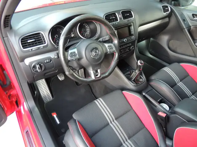 Volkswagen Golf view 9
