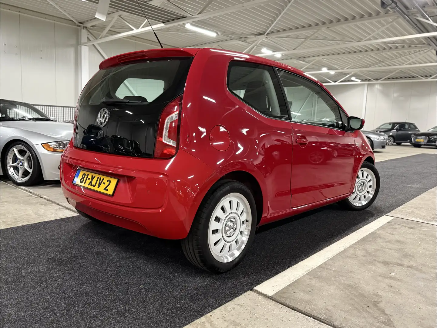 Volkswagen up! 1.0 Move BlueMotion l Airco l PDC l Navigatie l Bo Rood - 2