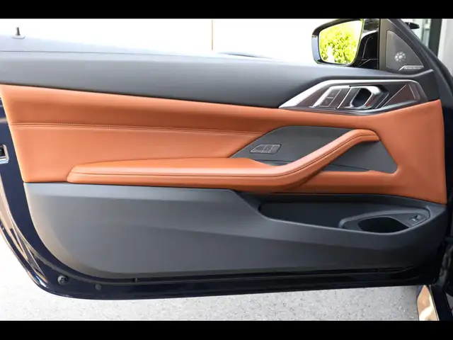 BMW M4 view 8