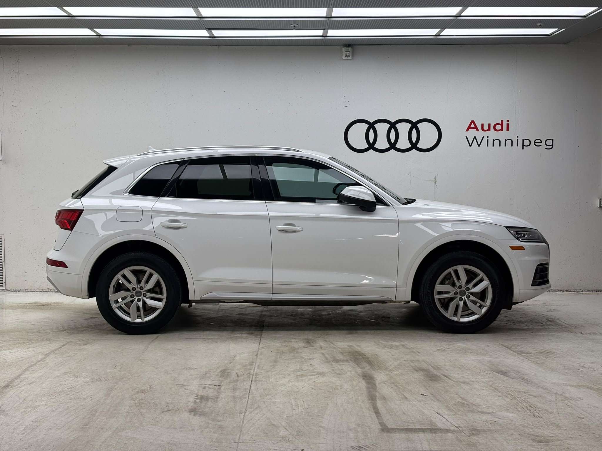 2019 Audi Q5 Komfort | Leather | Heated Steering Wheel 4 cyl alt 5