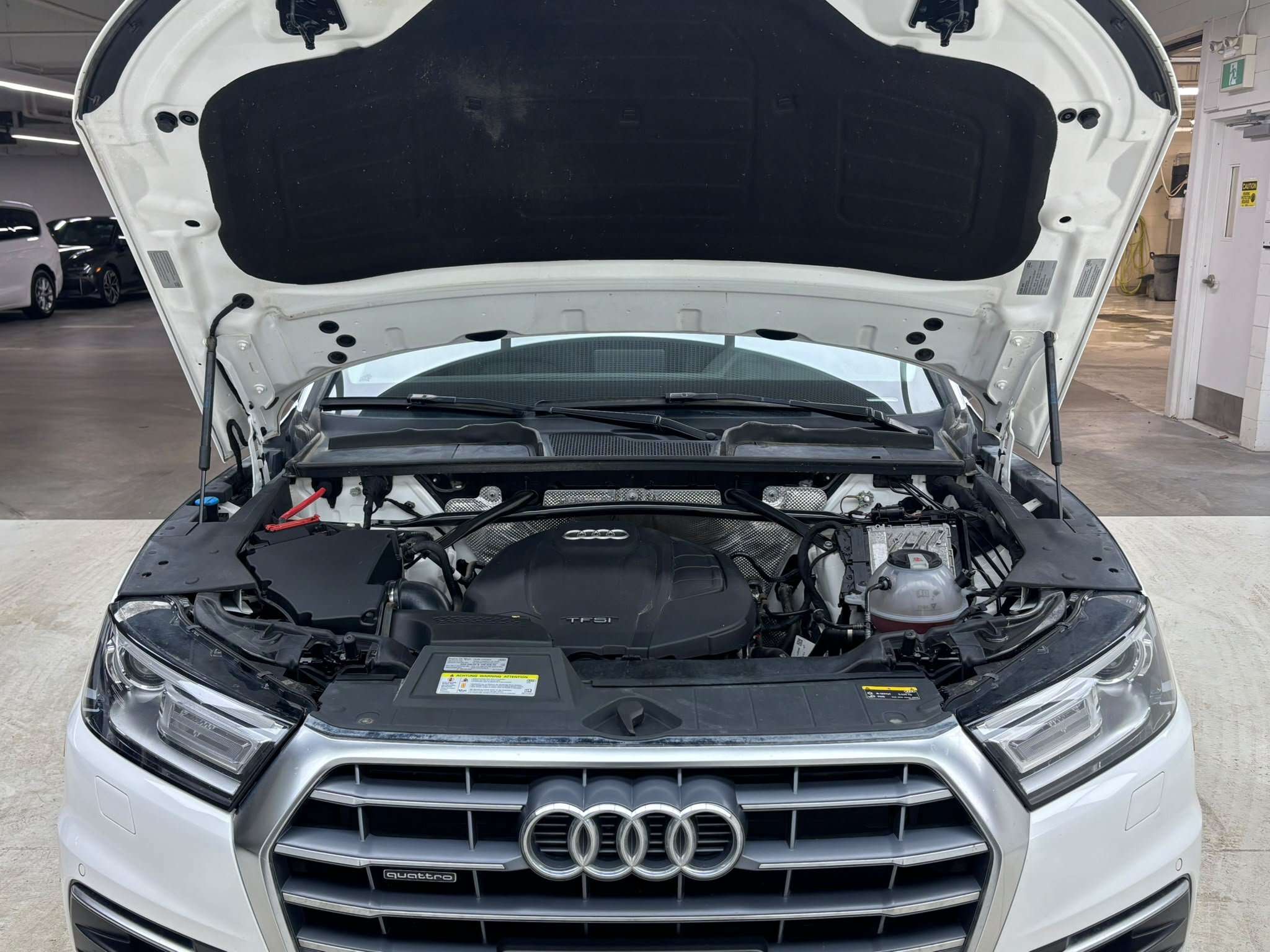 2019 Audi Q5 Komfort | Leather | Heated Steering Wheel 4 cyl thumb 9