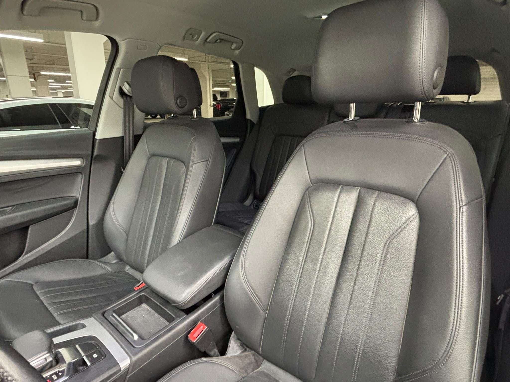 2019 Audi Q5 Komfort | Leather | Heated Steering Wheel 4 cyl thumb 13