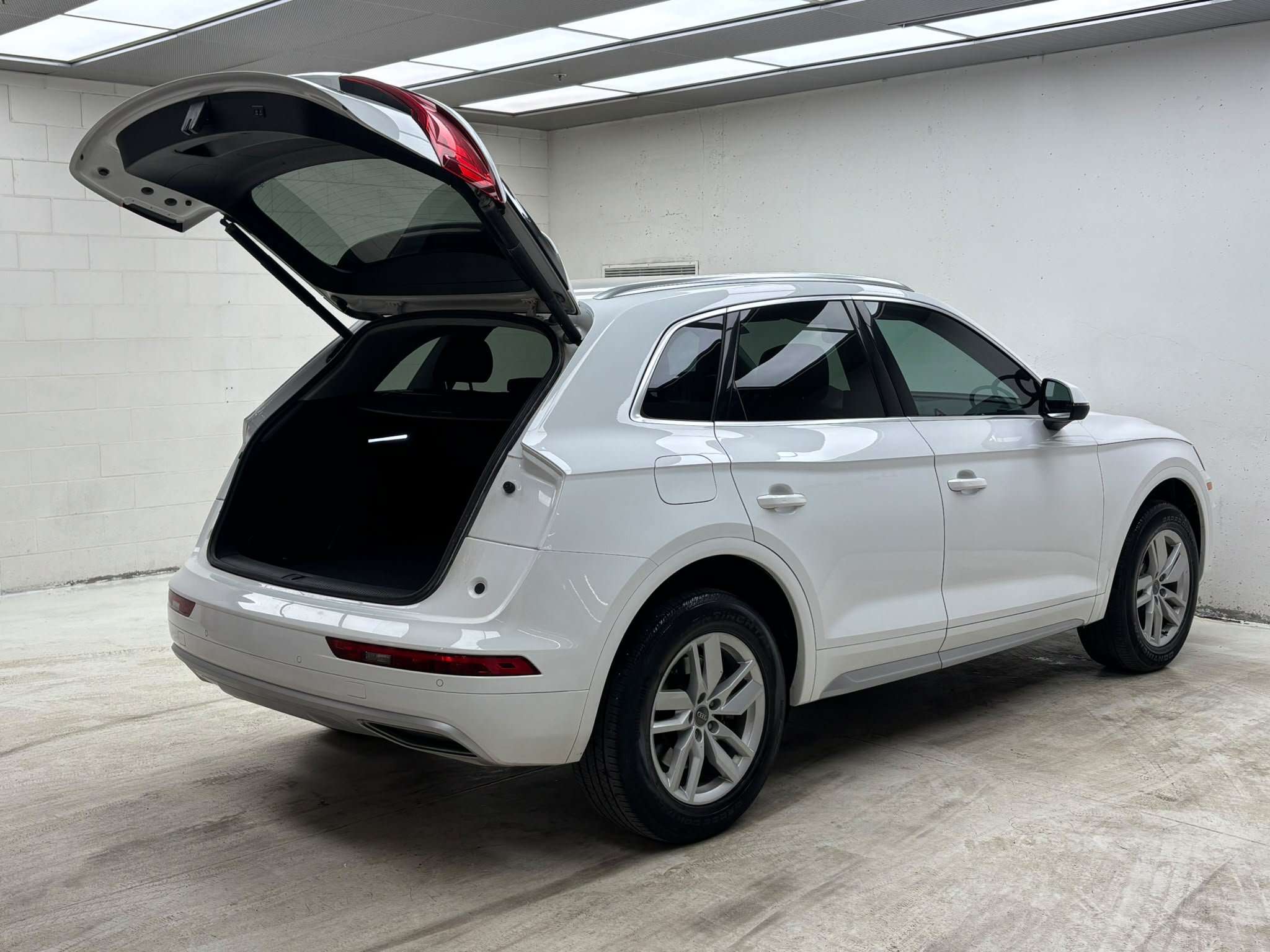 2019 Audi Q5 Komfort | Leather | Heated Steering Wheel 4 cyl thumb 8