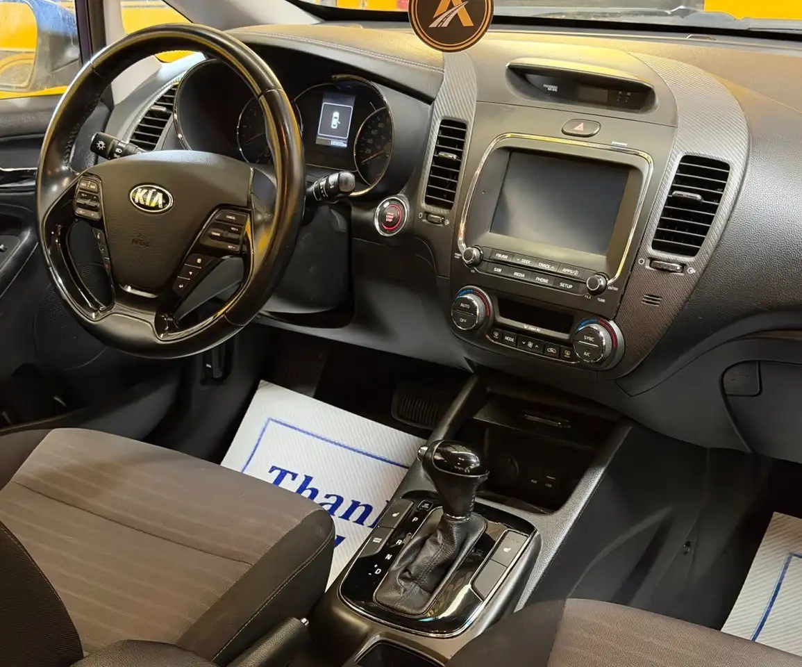 Kia Forte снимка Kia Forte